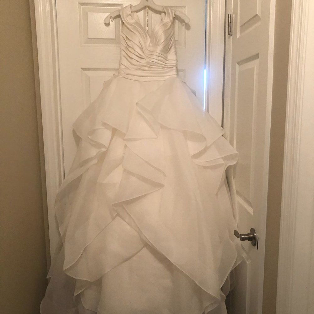 Brand new wedding dress